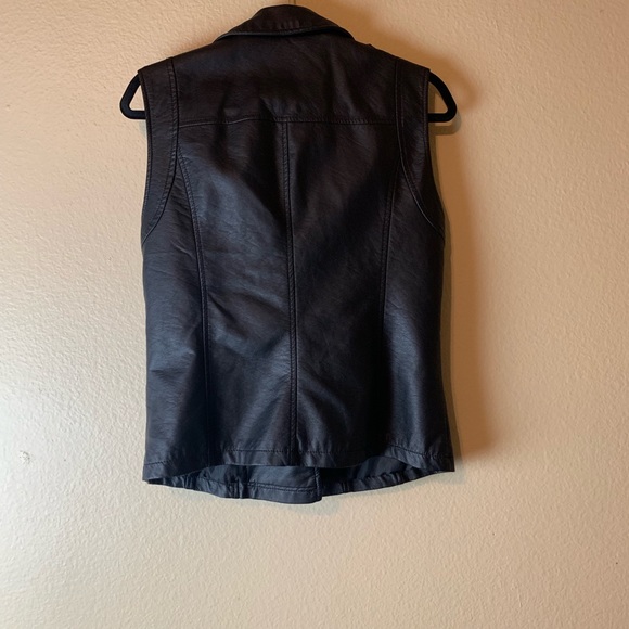 Max Studio Black Faux Leather Moto Biker Vest Sz S - Picture 7 of 7